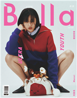 何曼希Manxi極速青春國片《陽光女子合唱團》不僅為台灣影壇寫下嶄新一頁，更將片中要角何曼希直接推到了全台觀眾的目光中。年僅二十出頭的她，褪去角色的外衣是一個腦袋裡總轉個不停、會用氣味記憶角色的，甚至會在散步中被世界感動的純粹女孩。